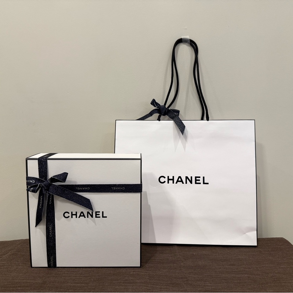 AUTHENTIC NEW CHANEL Gift Box and Gift Bag Set with Black Ribbon